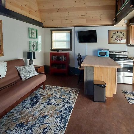 Rustic Hendersonville Farm Studio With Private Deck 외부 사진