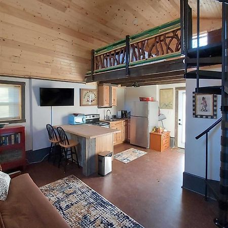 Rustic Hendersonville Farm Studio With Private Deck 외부 사진