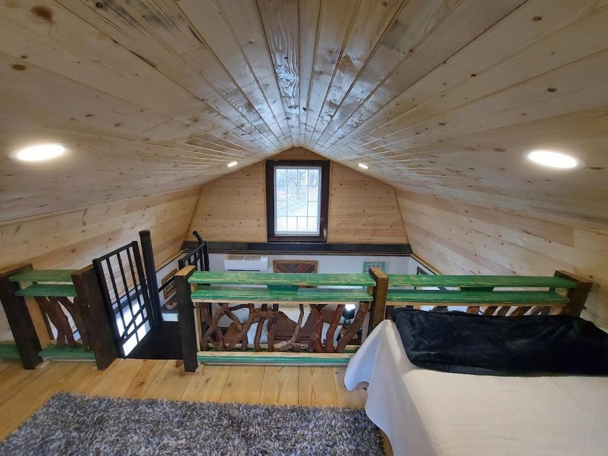 Rustic Hendersonville Farm Studio With Private Deck 외부 사진