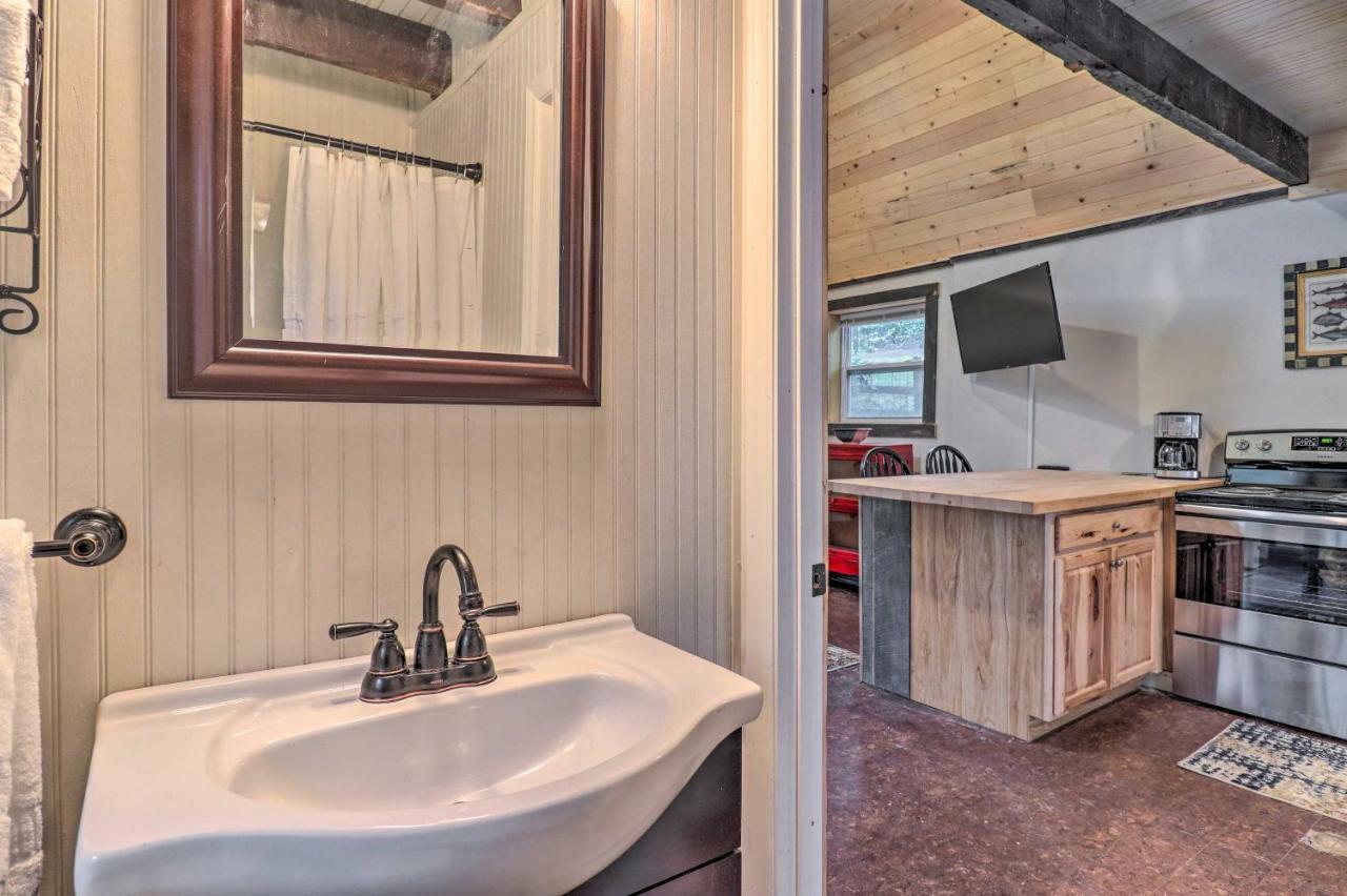 Rustic Hendersonville Farm Studio With Private Deck 외부 사진
